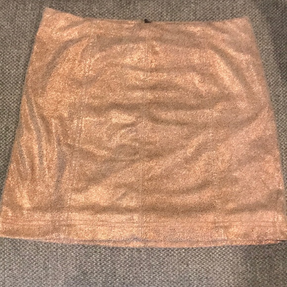 Free People Dresses & Skirts - Free people metallic rose gold skirt size 8 Free People Dresses & Skirts - Free people metallic rose gold skirt size 8